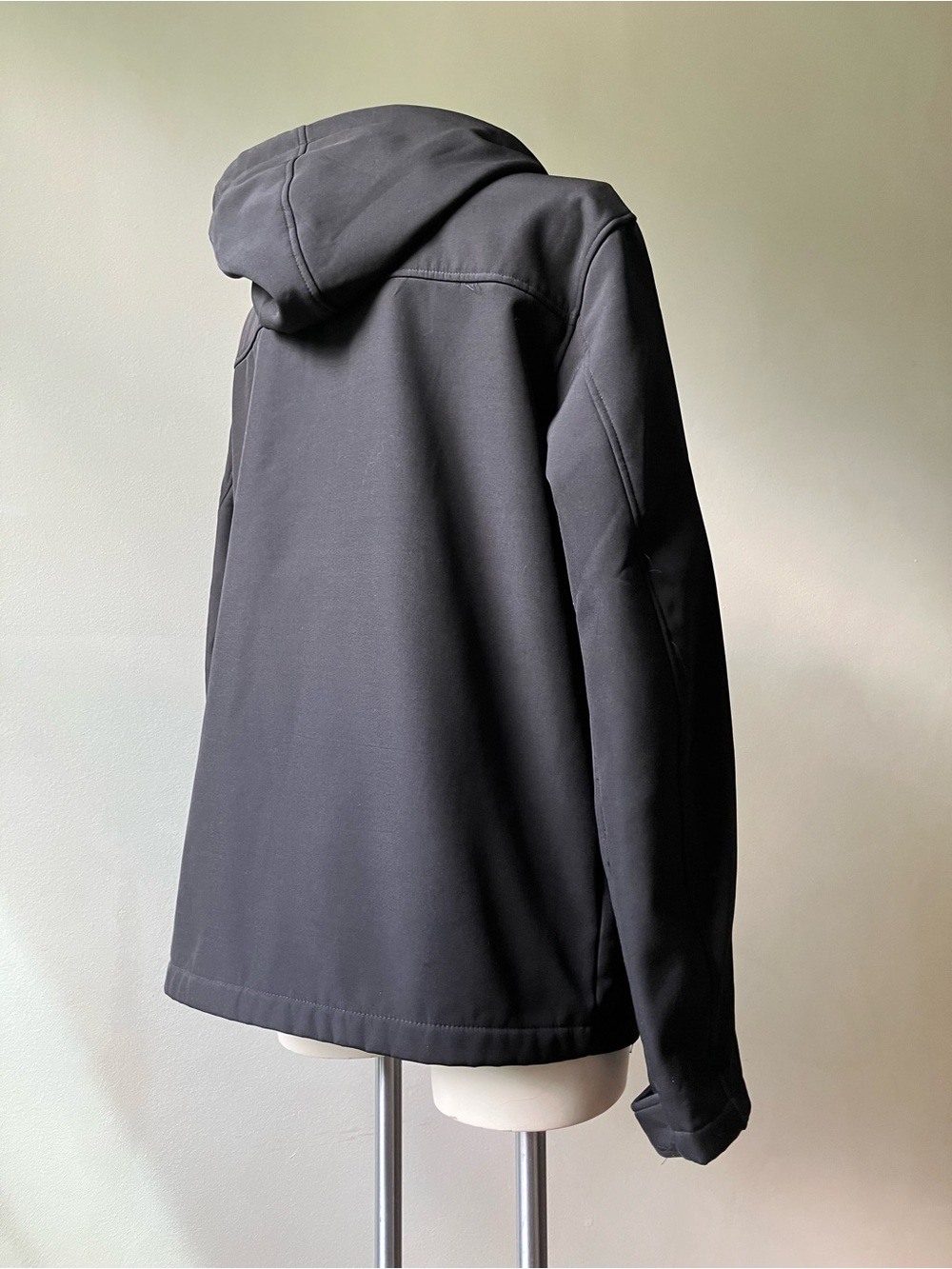 Reebok | Softshell Windbreaker Water Resistant Jacket - Picture 4 of 7